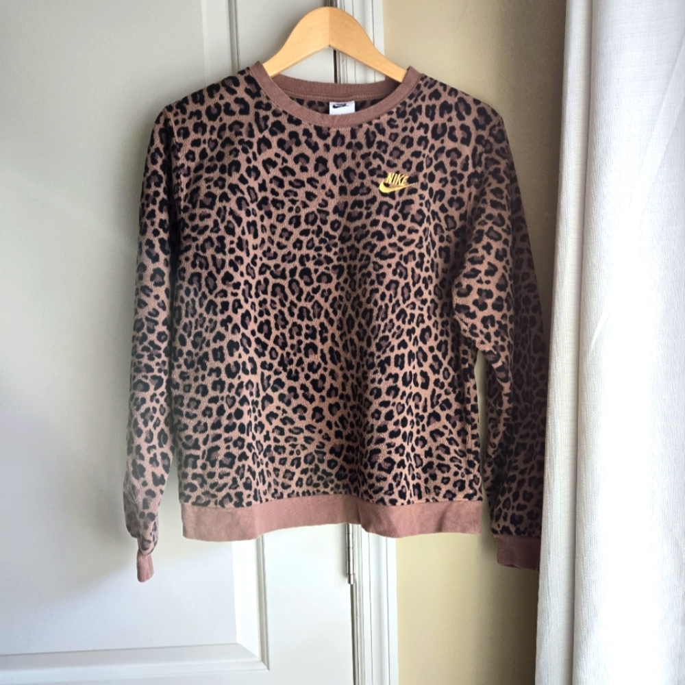 Nike • Women's Leopard Print Crewneck Sweatshirt